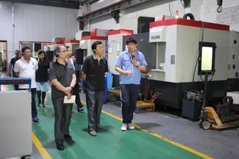 區(qū)人民代表大會代表團檢查了我們公司的安全生產工作